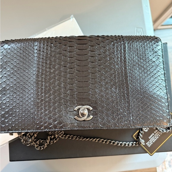 Rare Chanel Python shoulder bag - Picture 9 of 16